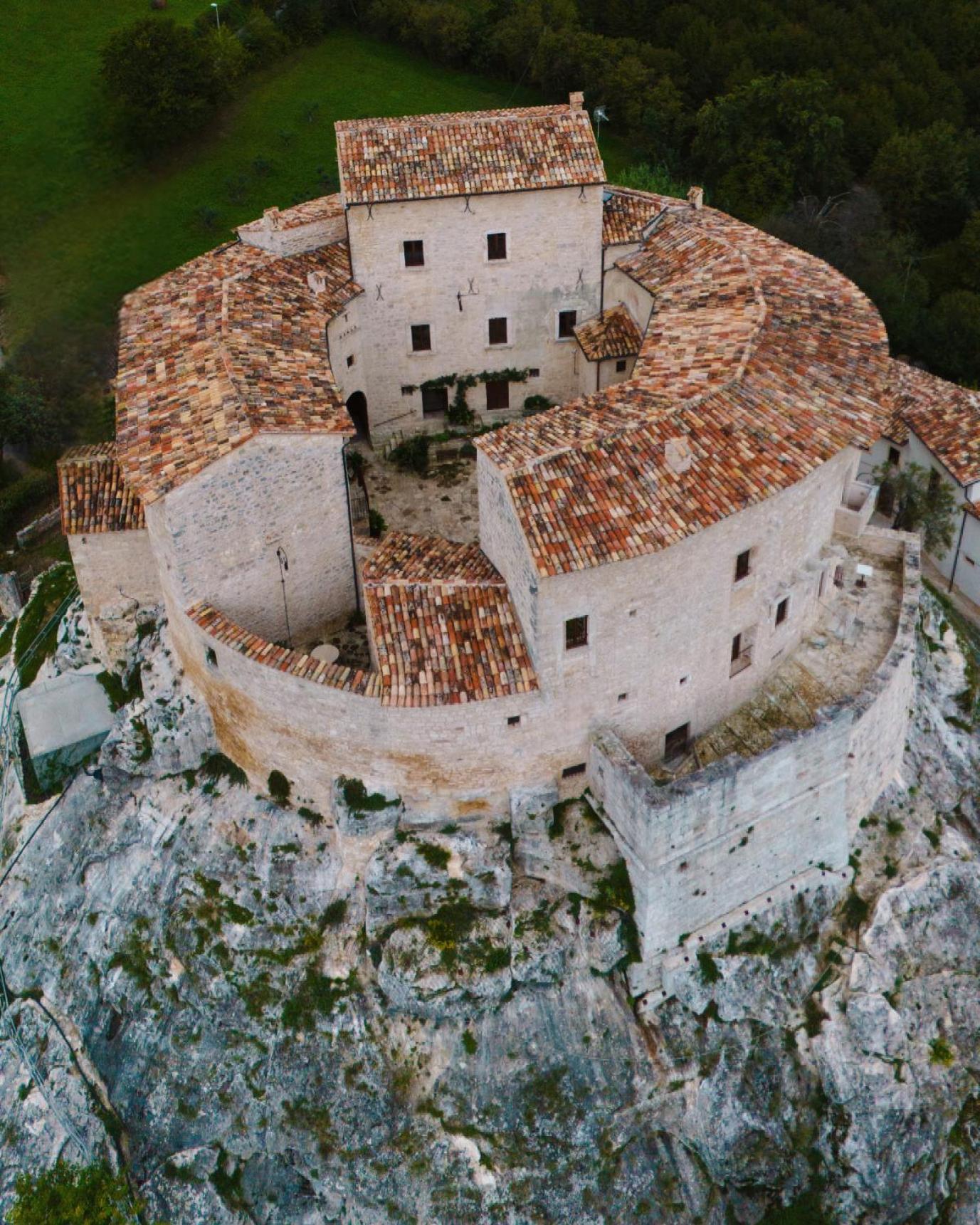 Castel Di Luco Hotel Acquasanta Terme Buitenkant foto